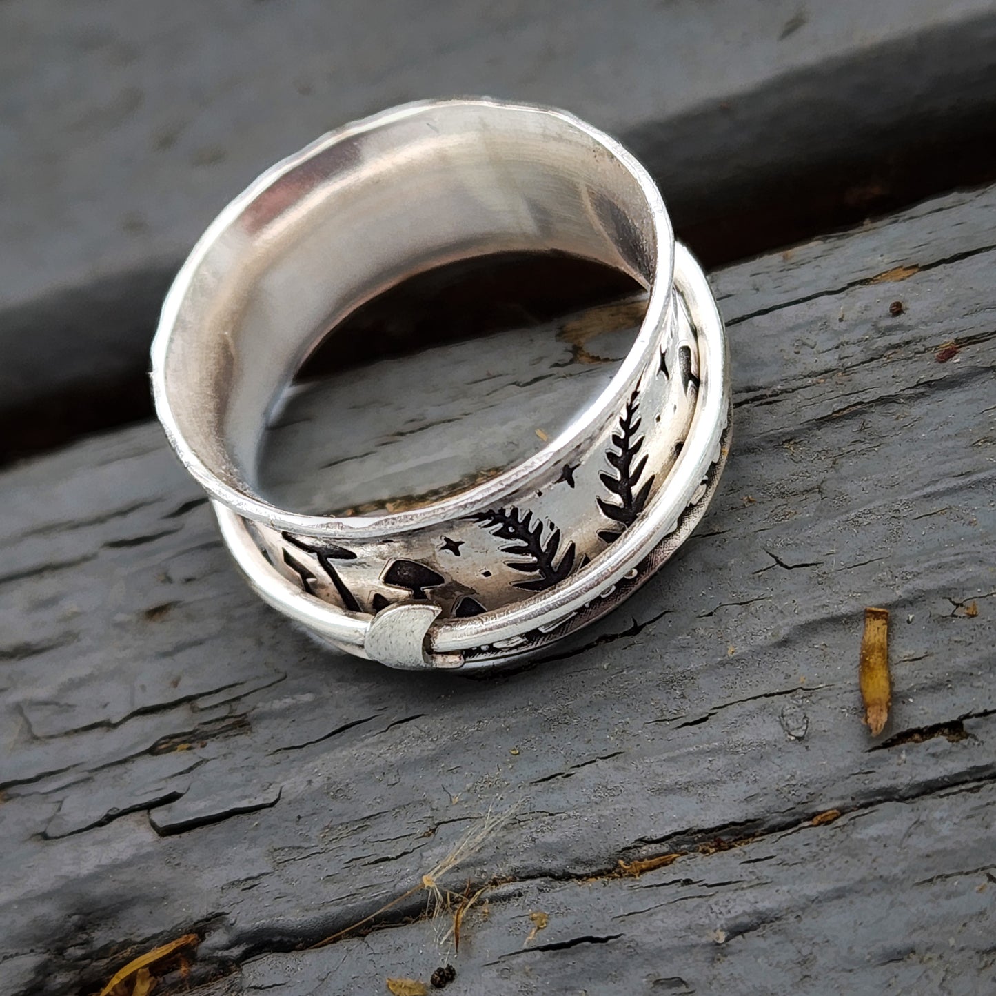 Mushroom Fern Spinner Ring