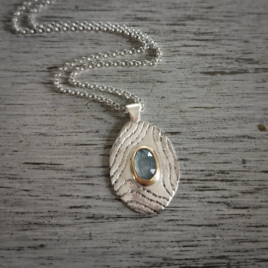 Golden Honmoon Necklace