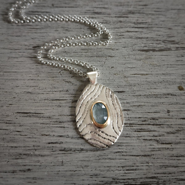 Golden Honmoon Necklace