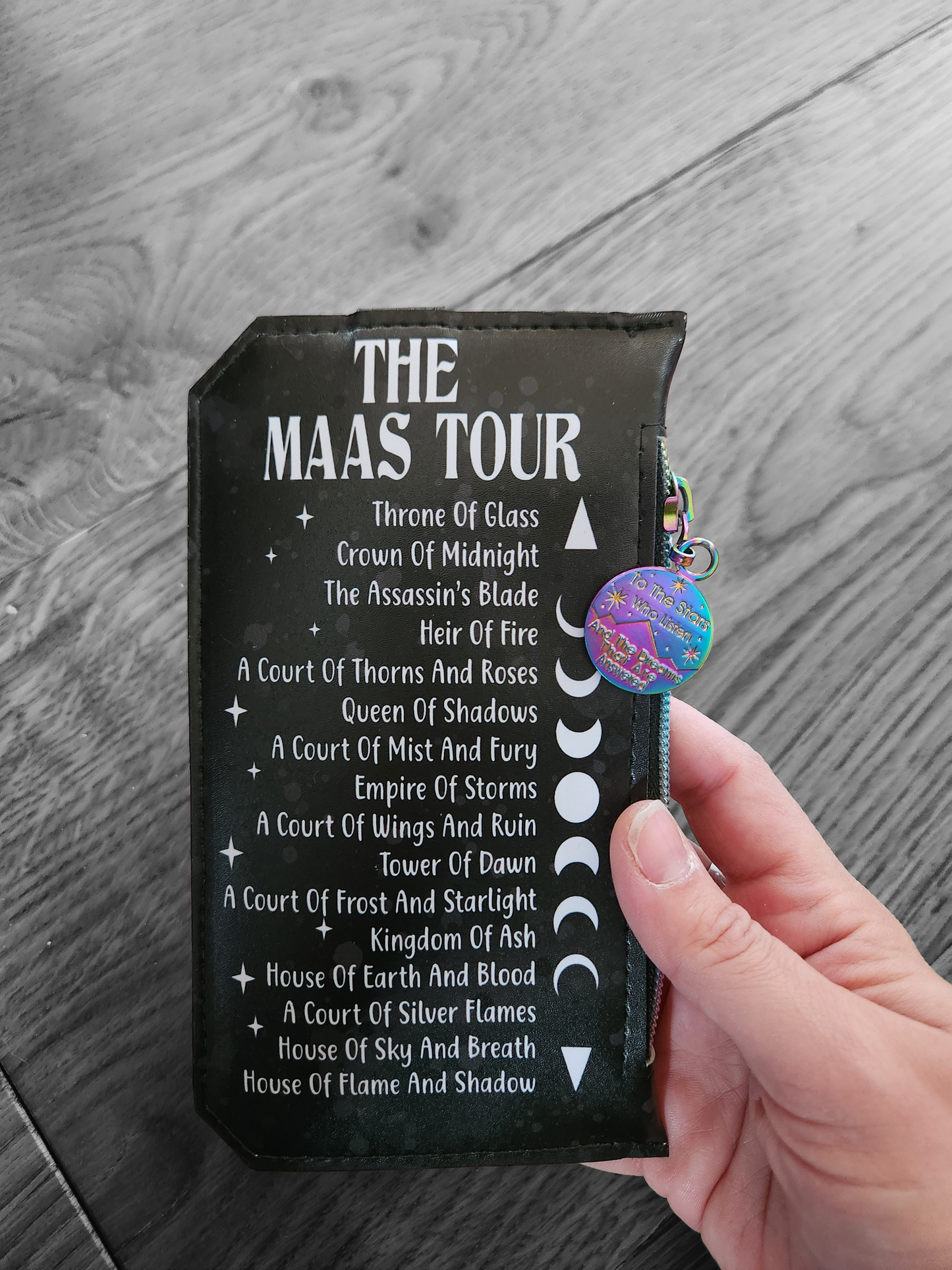 Maasverse “Maas Tour” Reader Wallet – Bookish Fantasy Purse Pal