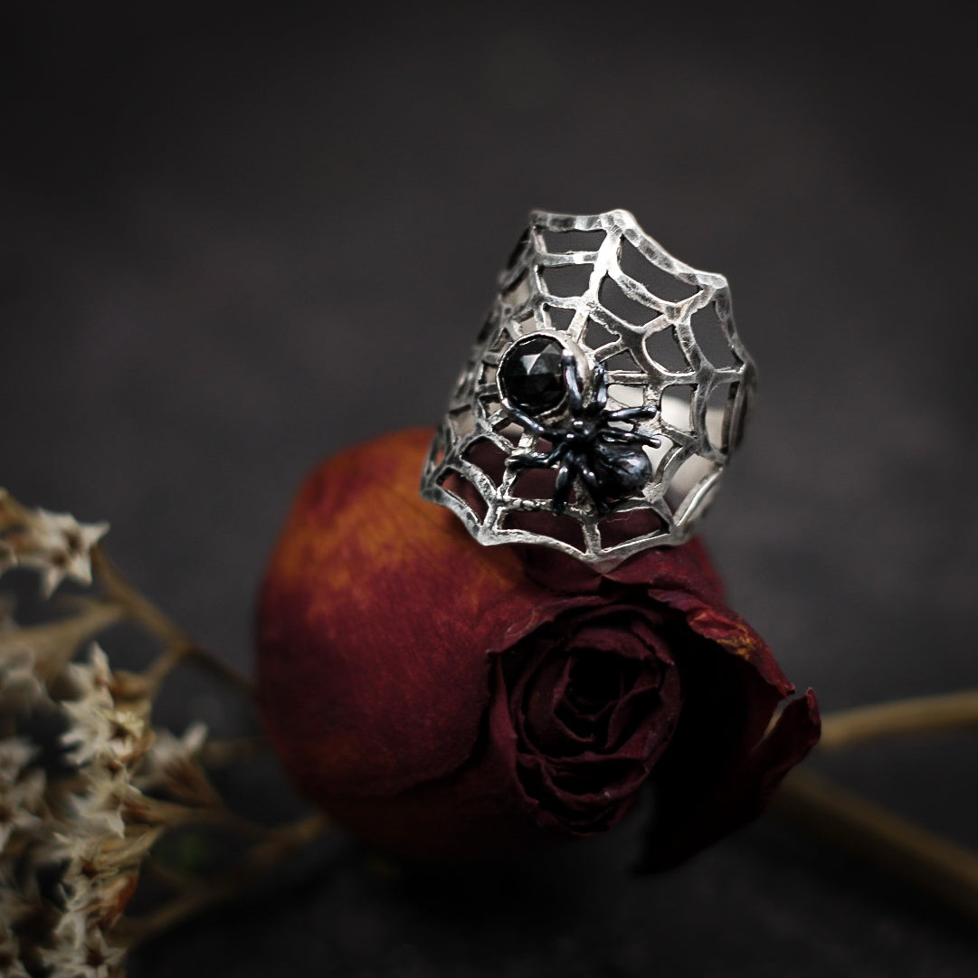 The Widow’s Oath – Sterling Silver Spider & Onyx Statement Ring