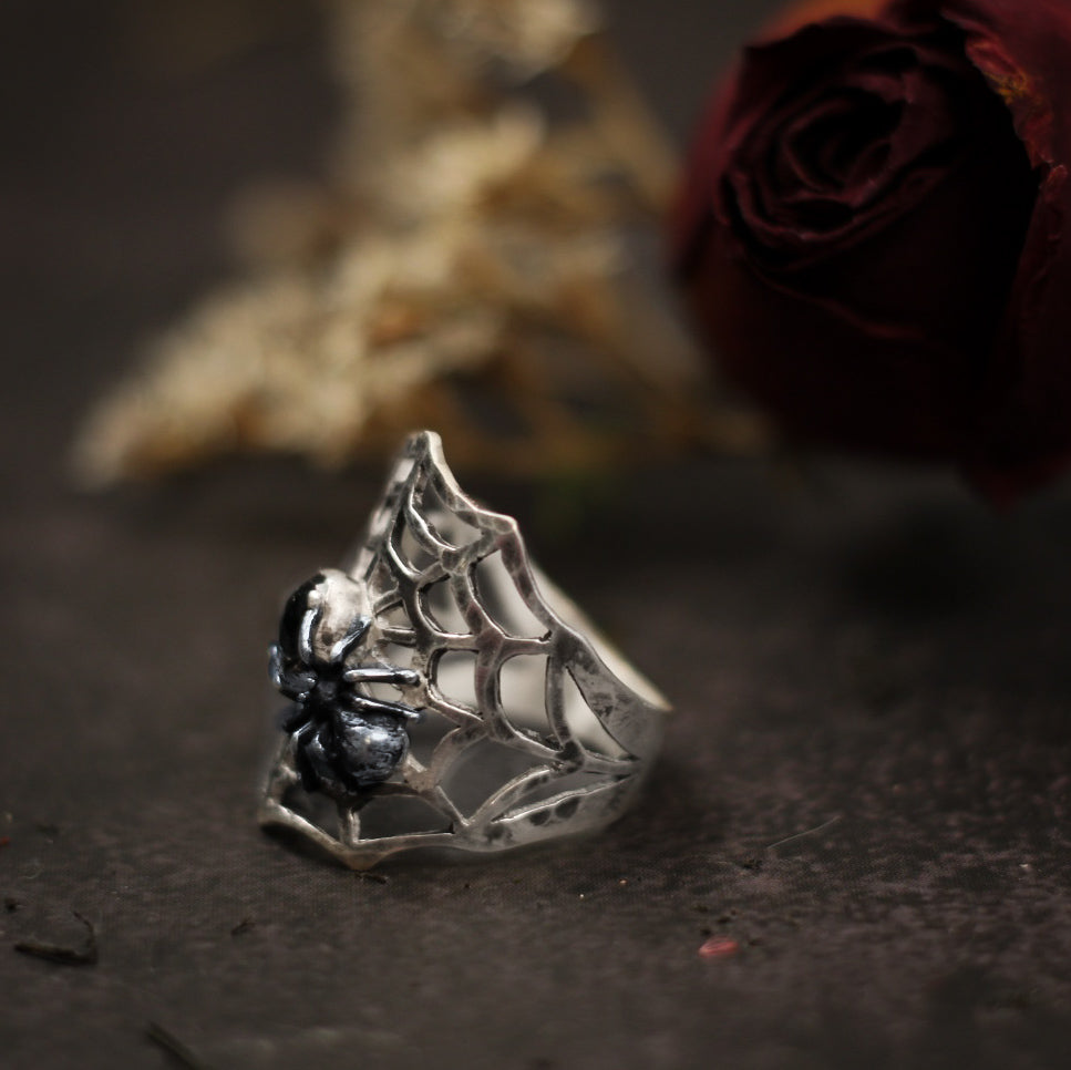 The Widow’s Oath – Sterling Silver Spider & Onyx Statement Ring